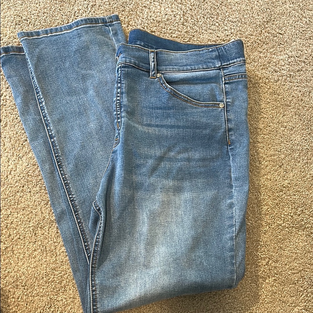 Issac Mizrahi True Denim Straight Leg Jeans - Never been worn